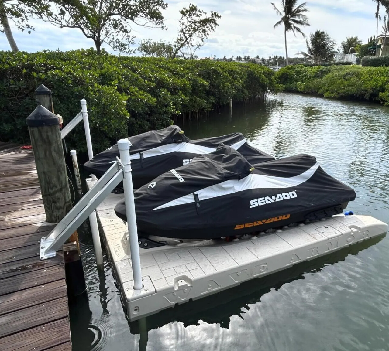 PWC boat lift